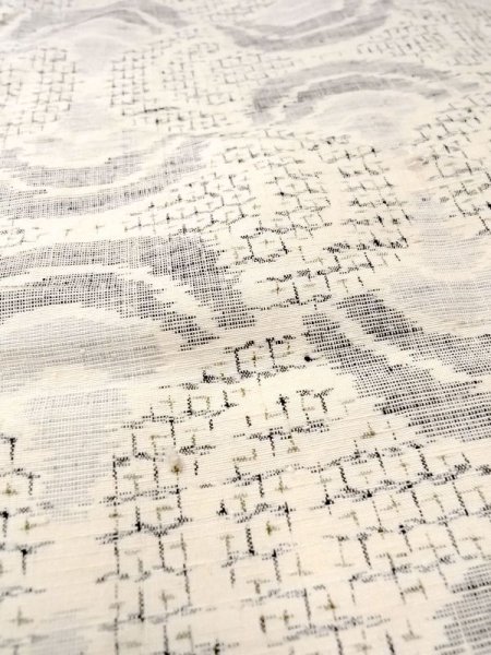 画像10: N0409J  女性用 紬  シルク（正絹）   白, 青海波 【中古】 【USED】 【リサイクル】 ★★☆☆☆ (10)