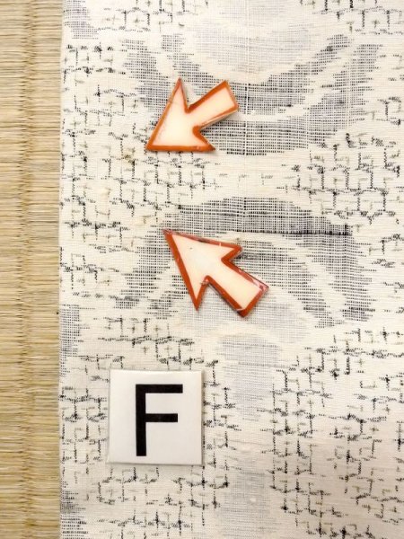 画像19: N0409J  女性用 紬  シルク（正絹）   白, 青海波 【中古】 【USED】 【リサイクル】 ★★☆☆☆ (19)