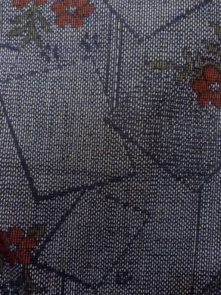 画像7: N0409K Mint  女性用 紬  シルク(正絹)   灰色, 花 【中古】 【USED】 【リサイクル】 ★★★★☆ (7)