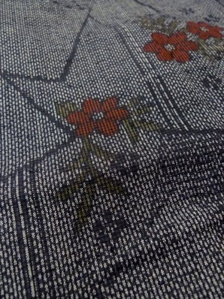 画像9: N0409K Mint  女性用 紬  シルク(正絹)   灰色, 花 【中古】 【USED】 【リサイクル】 ★★★★☆ (9)