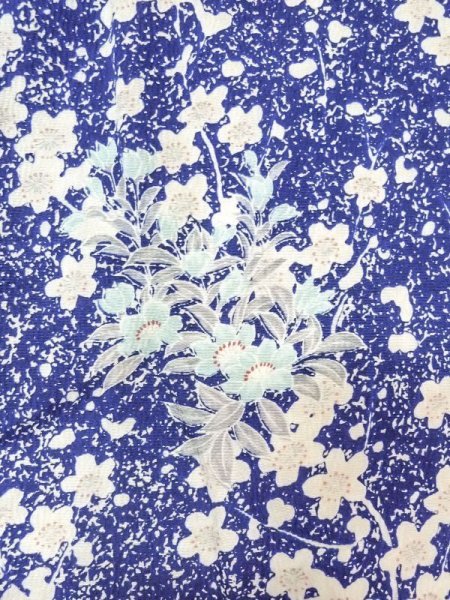 画像5: N0409P  女性用 小紋  シルク(正絹)  鮮やか 青, 桜 【中古】 【USED】 【リサイクル】 ★★☆☆☆ (5)