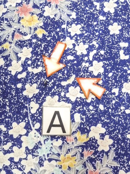 画像14: N0409P  女性用 小紋  シルク(正絹)  鮮やか 青, 桜 【中古】 【USED】 【リサイクル】 ★★☆☆☆ (14)