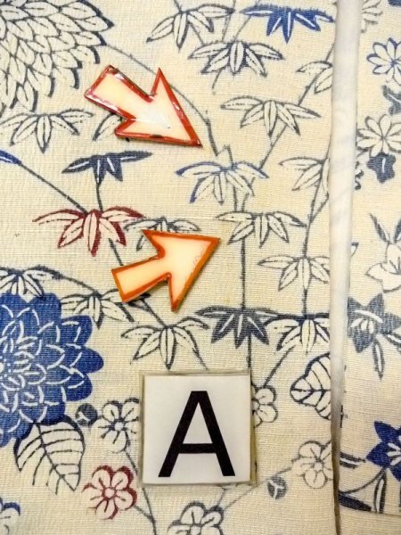 画像14: N0409R  女性用 小紋  シルク（正絹）   オフ　ホワイト, 桜 【中古】 【USED】 【リサイクル】 ★★☆☆☆ (14)