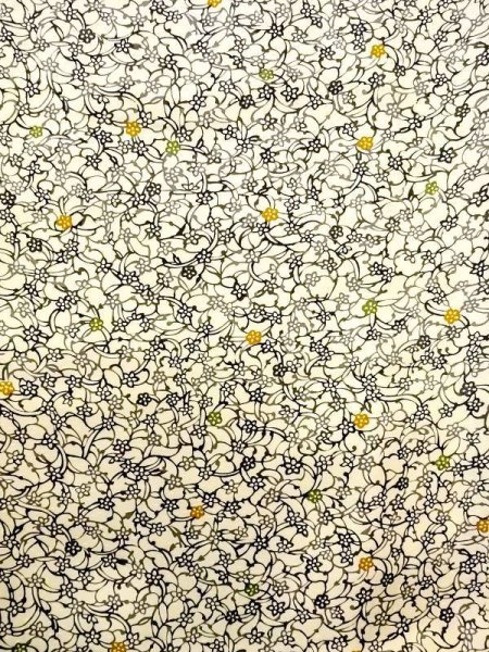 画像4: N0409S  女性用 小紋  シルク（正絹）   アイボリー, 花 【中古】 【USED】 【リサイクル】 ★★★☆☆ (4)