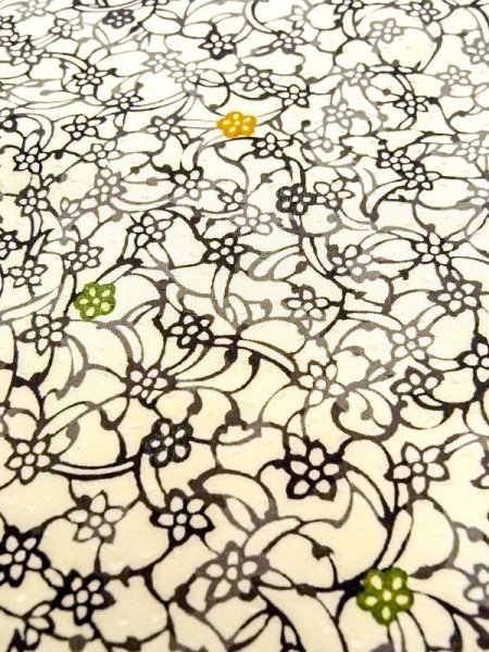 画像8: N0409S  女性用 小紋  シルク（正絹）   アイボリー, 花 【中古】 【USED】 【リサイクル】 ★★★☆☆ (8)