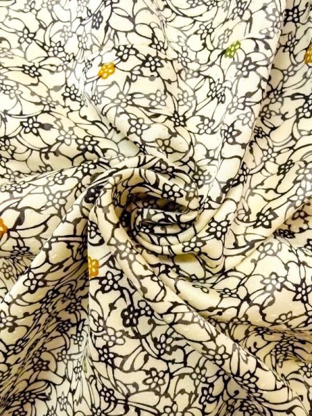 画像11: N0409S  女性用 小紋  シルク（正絹）   アイボリー, 花 【中古】 【USED】 【リサイクル】 ★★★☆☆ (11)