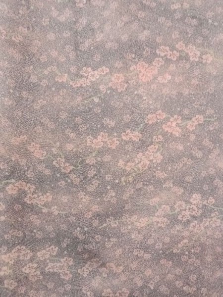 画像4: N0410A  女性用 小紋  シルク(正絹)   灰色, 梅 【中古】 【USED】 【リサイクル】 ★★★☆☆ (4)