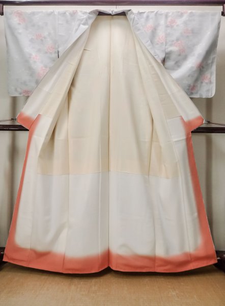 画像2: N0430D Mint  女性用 紬  シルク(正絹)  薄い 灰色, 花 【中古】 【USED】 【リサイクル】 ★★★★☆ (2)