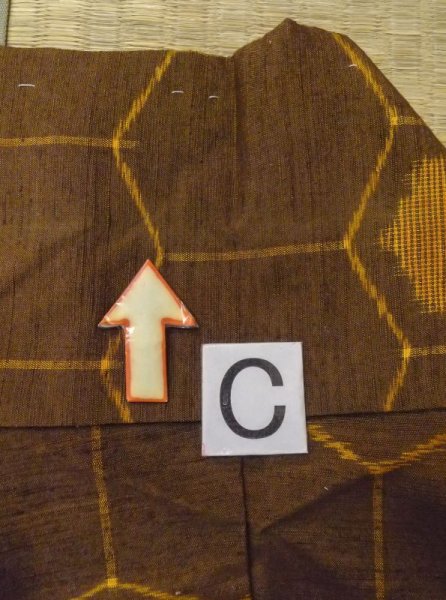 画像16: N0430E  女性用 紬  シルク(正絹)   茶色, 亀甲 【中古】 【USED】 【リサイクル】 ★★★☆☆ (16)