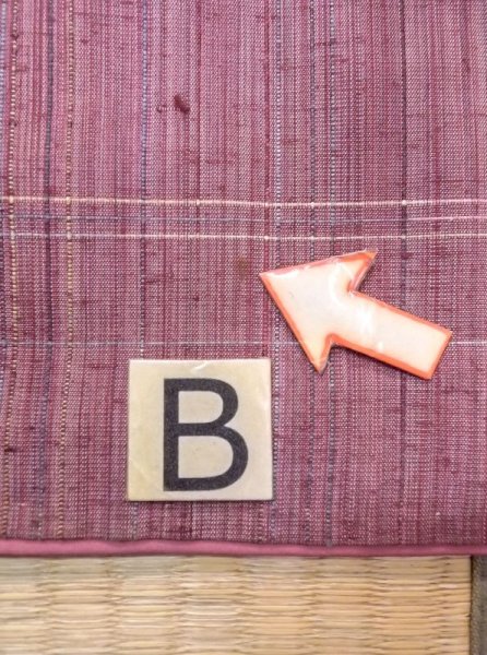 画像15: N0430H  女性用 紬  シルク(正絹)  薄い 赤色, チェック柄 【中古】 【USED】 【リサイクル】 ★★☆☆☆ (15)