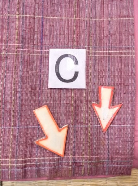 画像16: N0430H  女性用 紬  シルク(正絹)  薄い 赤色, チェック柄 【中古】 【USED】 【リサイクル】 ★★☆☆☆ (16)