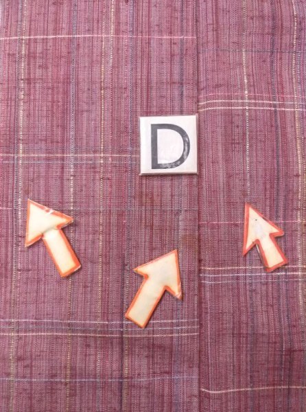 画像17: N0430H  女性用 紬  シルク(正絹)  薄い 赤色, チェック柄 【中古】 【USED】 【リサイクル】 ★★☆☆☆ (17)