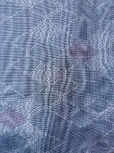 画像4: N0430S  女性用 大島紬  シルク(正絹)  灰色がかった 青, 菱 【中古】 【USED】 【リサイクル】 ★★☆☆☆ (4)