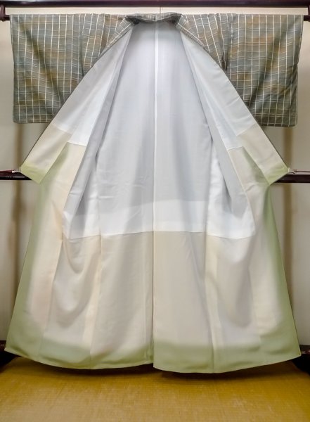 画像2: N0430U  女性用 紬  シルク(正絹)  灰色がかった 緑色, チェック柄 【中古】 【USED】 【リサイクル】 ★★★☆☆ (2)