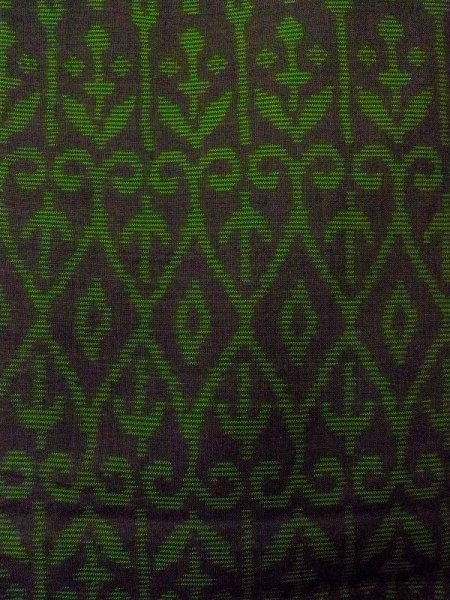 画像5: N0430V  女性用 大島紬  シルク(正絹)   黒, 唐花 【中古】 【USED】 【リサイクル】 ★★★☆☆ (5)