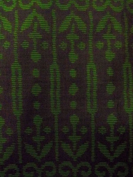 画像6: N0430V  女性用 大島紬  シルク(正絹)   黒, 唐花 【中古】 【USED】 【リサイクル】 ★★★☆☆ (6)