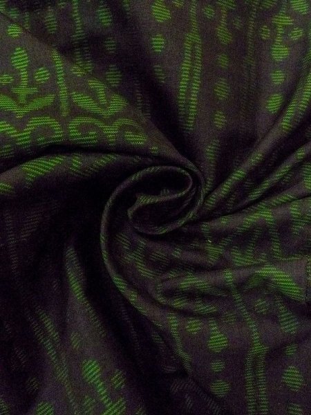 画像12: N0430V  女性用 大島紬  シルク(正絹)   黒, 唐花 【中古】 【USED】 【リサイクル】 ★★★☆☆ (12)