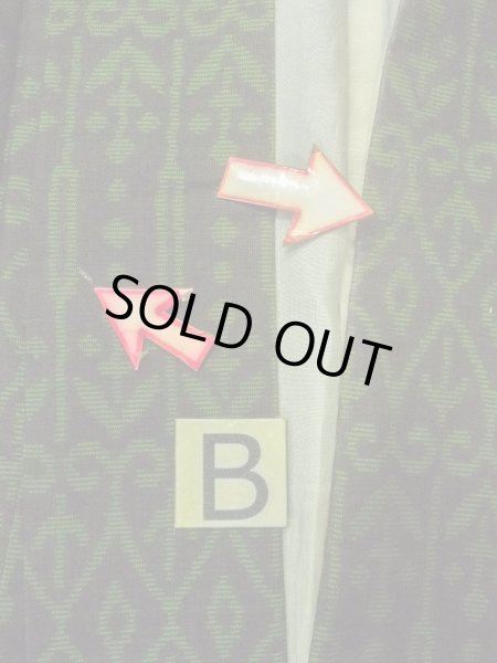 画像15: N0430V  女性用 大島紬  シルク（正絹）   黒, 唐花 【中古】 【USED】 【リサイクル】 ★★★☆☆ (15)