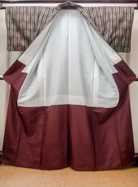 画像2: N0430W  女性用 紬  シルク(正絹)   灰色, 花丸文 【中古】 【USED】 【リサイクル】 ★★★☆☆ (2)