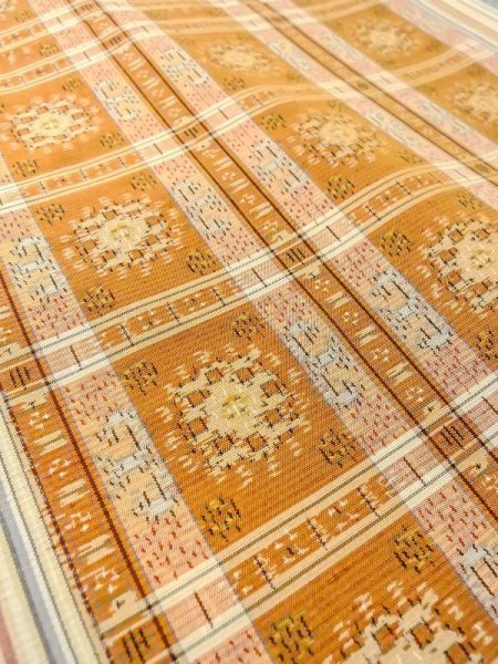 画像10: N0431B  女性用 紬  シルク(正絹)   ベージュ, 縞 【中古】 【USED】 【リサイクル】 ★★★☆☆ (10)