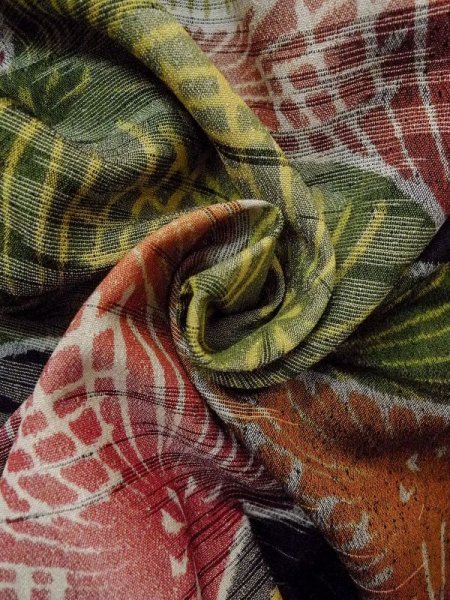 画像12: N0509C  女性用 羽織  シルク（正絹）   黒, 松/松葉 【中古】 【USED】 【リサイクル】 ★★☆☆☆ (12)