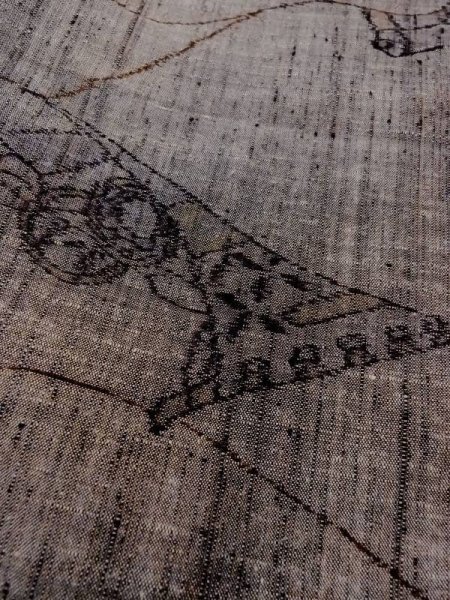 画像9: N0509K  女性用 紬 絵巻、几帳柄 シルク(正絹)   灰色, 鼓 【中古】 【USED】 【リサイクル】 ★★★☆☆ (9)