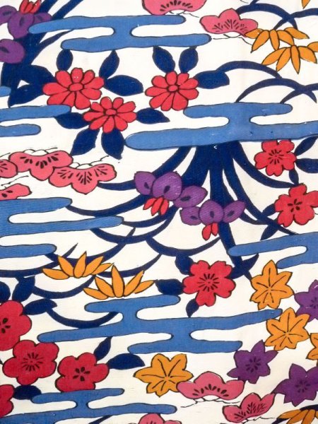 画像4: N0509R  女性用 小紋  シルク(正絹)   白, 菊 【中古】 【USED】 【リサイクル】 ★★★☆☆ (4)