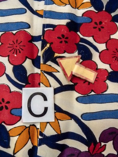 画像16: N0509R  女性用 小紋  シルク(正絹)   白, 菊 【中古】 【USED】 【リサイクル】 ★★★☆☆ (16)