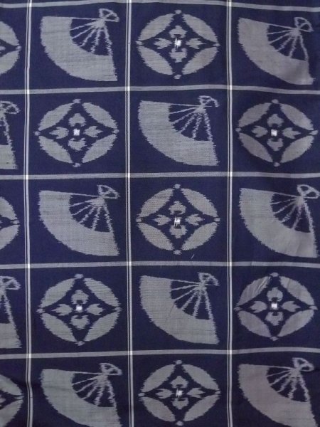 画像4: N0509W  女性用 紬  シルク(正絹)   藍, 扇 【中古】 【USED】 【リサイクル】 ★★★☆☆ (4)