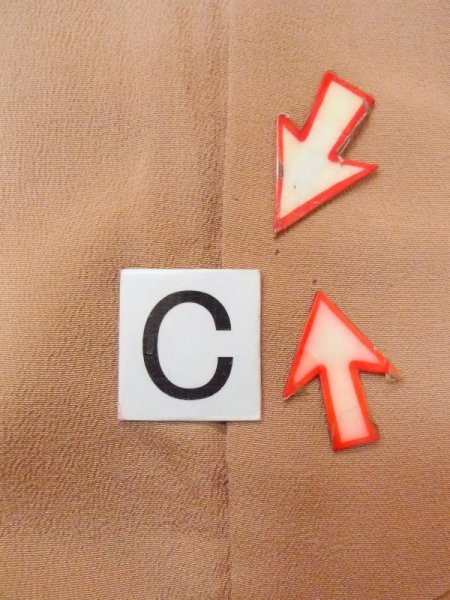 画像16: N0529L  女性用 羽織  シルク(正絹)   ベージュ, 花 【中古】 【USED】 【リサイクル】 ★★☆☆☆ (16)