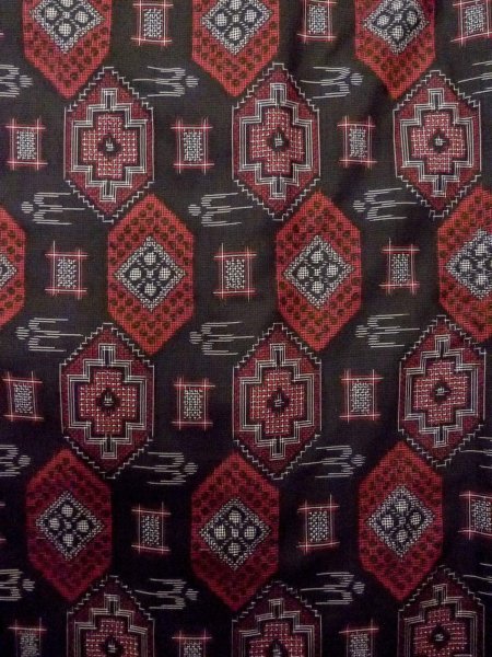 画像3: N0529P Mint  女性用 大島紬  シルク（正絹）   黒, 菱 【中古】 【USED】 【リサイクル】 ★★★★☆ (3)