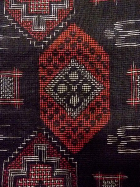 画像5: N0529P Mint  女性用 大島紬  シルク（正絹）   黒, 菱 【中古】 【USED】 【リサイクル】 ★★★★☆ (5)