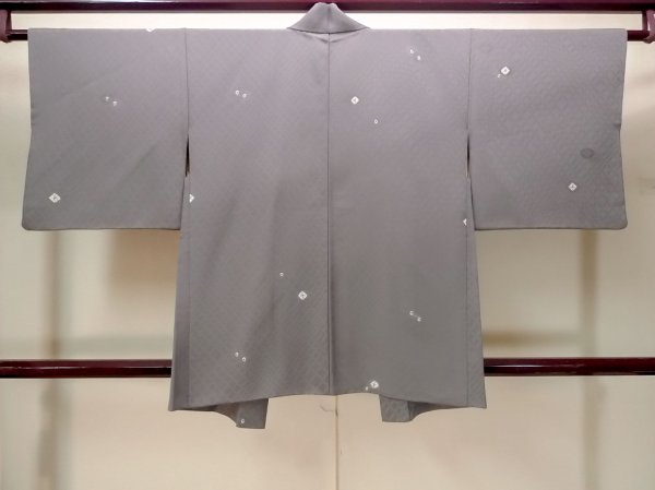 画像2: N0529Q  女性用 羽織  シルク（正絹）   灰色, 菱 【中古】 【USED】 【リサイクル】 ★★☆☆☆ (2)