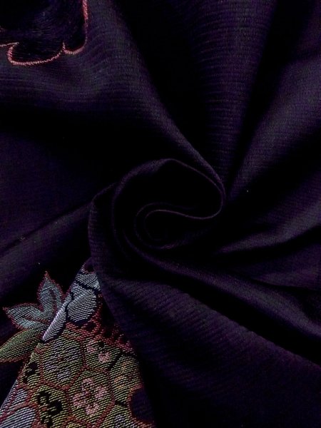 画像12: N0530C  女性用 道行  シルク（正絹）   黒, 菊 【中古】 【USED】 【リサイクル】 ★★☆☆☆ (12)