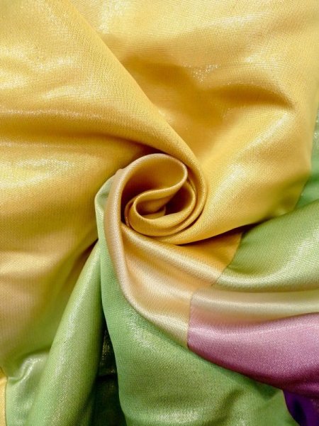 画像20: N0605B  女性用 打掛  シルク(正絹)  光沢のある マルチカラー, ぼかし 【中古】 【USED】 【リサイクル】 ★★★☆☆ (20)