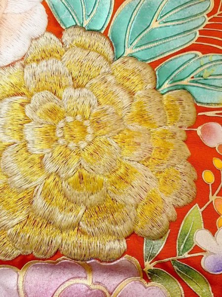 画像24: N0605C  女性用 打掛  シルク(正絹)   赤色, 花 【中古】 【USED】 【リサイクル】 ★★☆☆☆ (24)