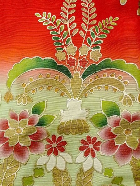 画像26: N0605C  女性用 打掛  シルク(正絹)   赤色, 花 【中古】 【USED】 【リサイクル】 ★★☆☆☆ (26)