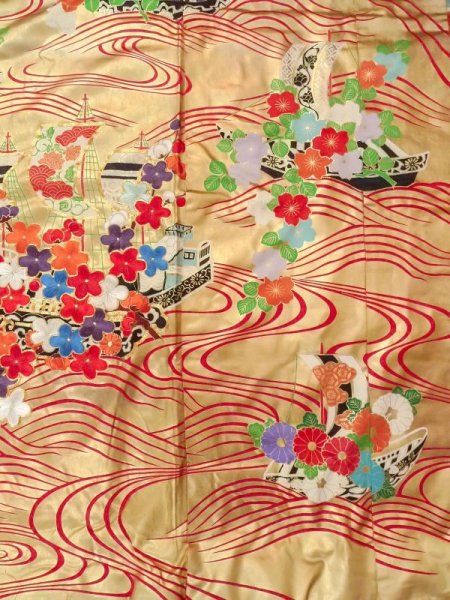 画像10: N0605E  女性用 打掛  シルク(正絹)   金色, 桜 【中古】 【USED】 【リサイクル】 ★☆☆☆☆ (10)