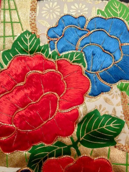 画像14: N0605E  女性用 打掛  シルク(正絹)   金色, 桜 【中古】 【USED】 【リサイクル】 ★☆☆☆☆ (14)