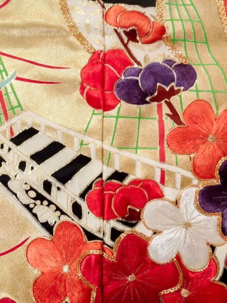 画像28: N0605E  女性用 打掛  シルク(正絹)   金色, 桜 【中古】 【USED】 【リサイクル】 ★☆☆☆☆ (28)