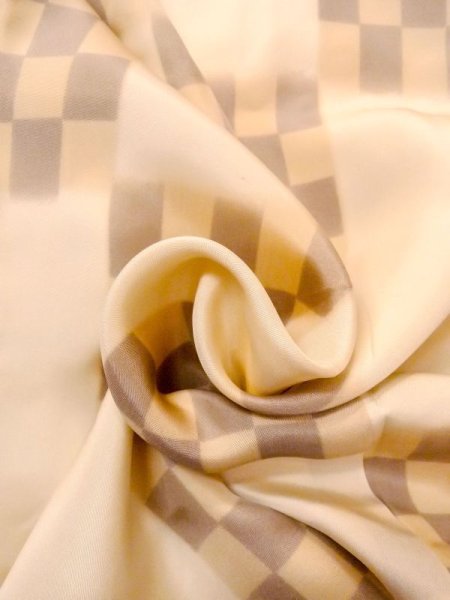 画像12: N0611M  女性用 襦袢 使用感あり シルク(正絹)   ベージュ, 四角 【中古】 【USED】 【リサイクル】 ★★☆☆☆ (12)