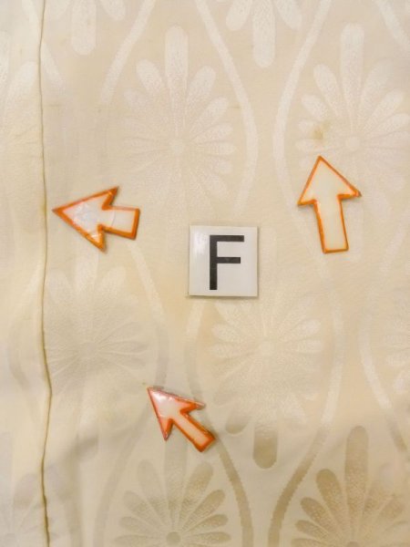 画像19: N0611P  女性用 襦袢  シルク(正絹)   アイボリー, 菊 【中古】 【USED】 【リサイクル】 ★★☆☆☆ (19)