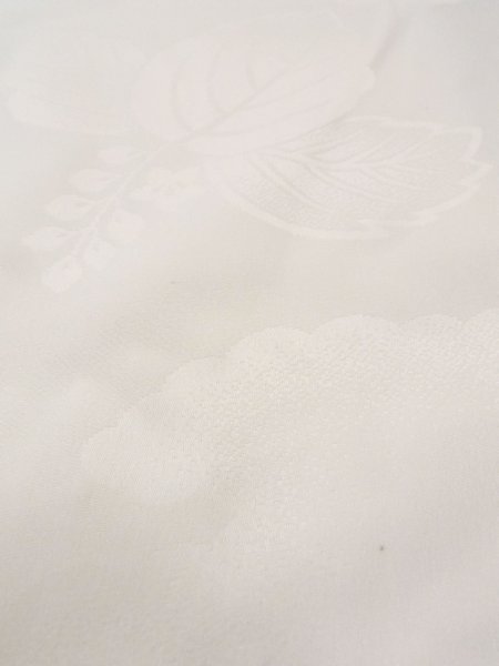 画像9: N0611R  女性用 襦袢  化繊  光沢のある 白, 桐 【中古】 【USED】 【リサイクル】 ★★☆☆☆ (9)