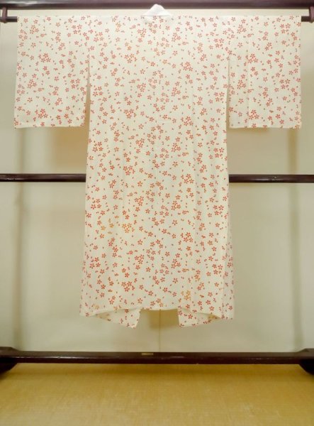 画像2: N0611T  女性用 襦袢 他ダメージ シルク(正絹)   アイボリー, 桜 【中古】 【USED】 【リサイクル】 ★☆☆☆☆ (2)