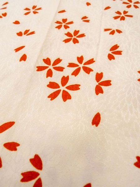 画像8: N0611T  女性用 襦袢 他ダメージ シルク(正絹)   アイボリー, 桜 【中古】 【USED】 【リサイクル】 ★☆☆☆☆ (8)