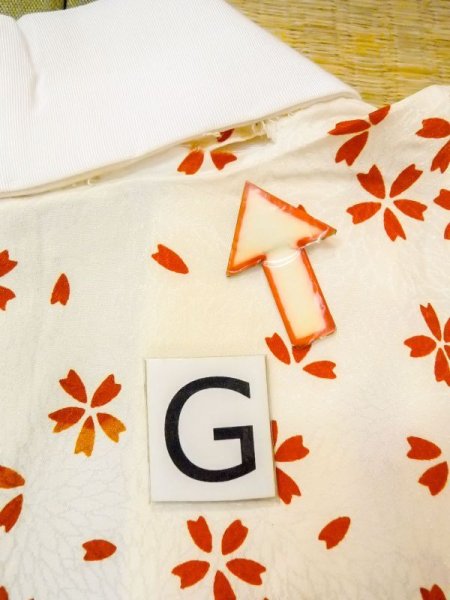 画像20: N0611T  女性用 襦袢 他ダメージ シルク(正絹)   アイボリー, 桜 【中古】 【USED】 【リサイクル】 ★☆☆☆☆ (20)