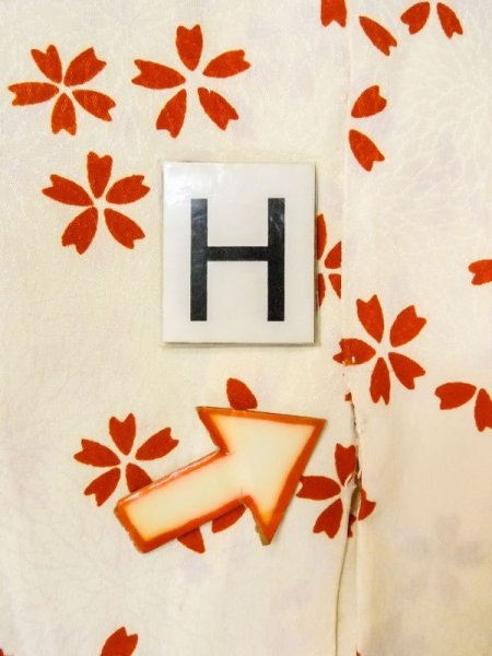 画像21: N0611T  女性用 襦袢 他ダメージ シルク(正絹)   アイボリー, 桜 【中古】 【USED】 【リサイクル】 ★☆☆☆☆ (21)