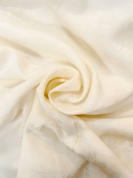 画像12: N0612B  女性用 襦袢  シルク(正絹)   白, ぼたん 【中古】 【USED】 【リサイクル】 ★☆☆☆☆ (12)