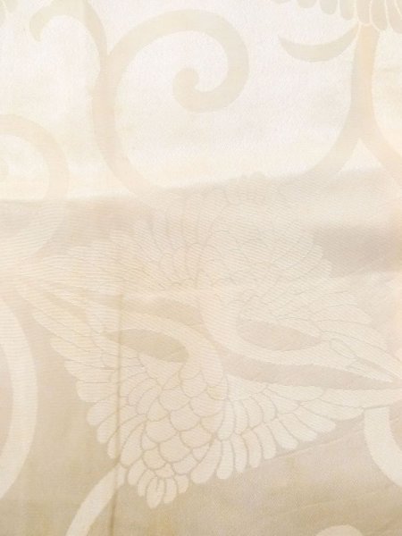 画像6: N0612C  女性用 襦袢  シルク(正絹)  光沢のある アイボリー, 唐草 【中古】 【USED】 【リサイクル】 ★☆☆☆☆ (6)