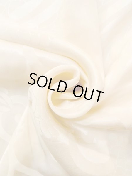 画像12: N0612C  女性用 襦袢  シルク（正絹）  光沢のある アイボリー, 唐草 【中古】 【USED】 【リサイクル】 ★☆☆☆☆ (12)